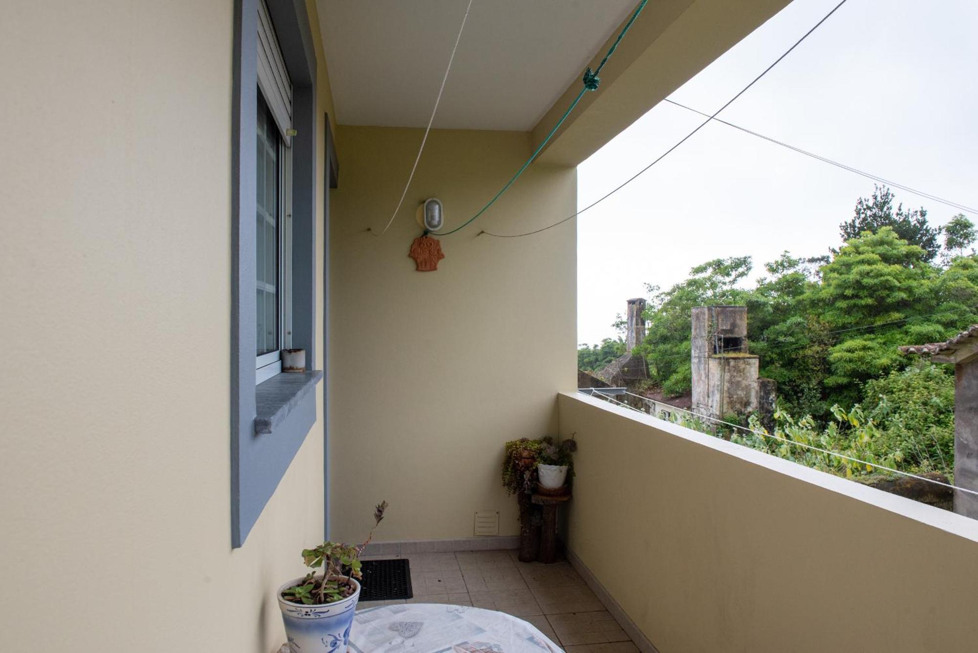 Casa Espaçosa perto de Angra Angra do Heroísmo Exterior foto